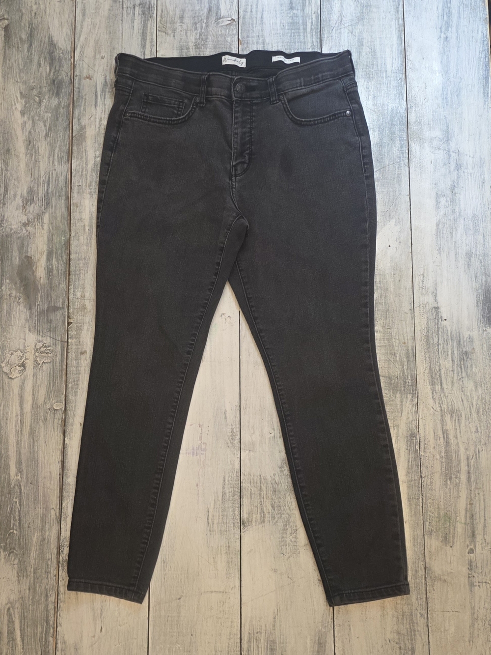 Wonderly Womem's Mid-Rise Black Stretcj Skinny Jeans sz 12 Petite